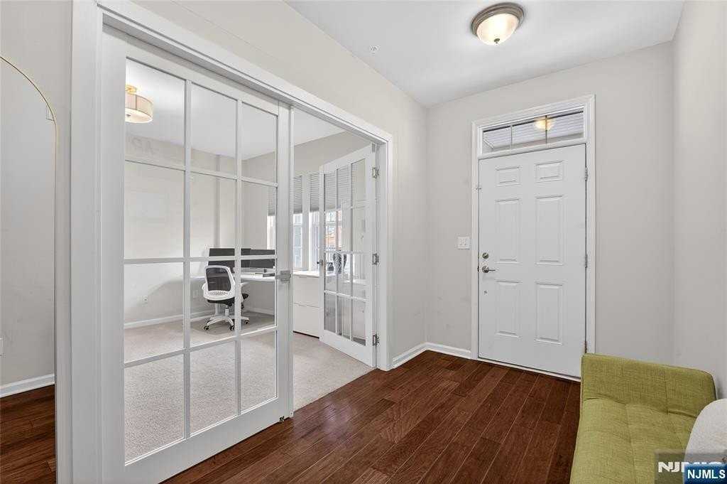 56 Wesmont Dr - Photo 4 of 50