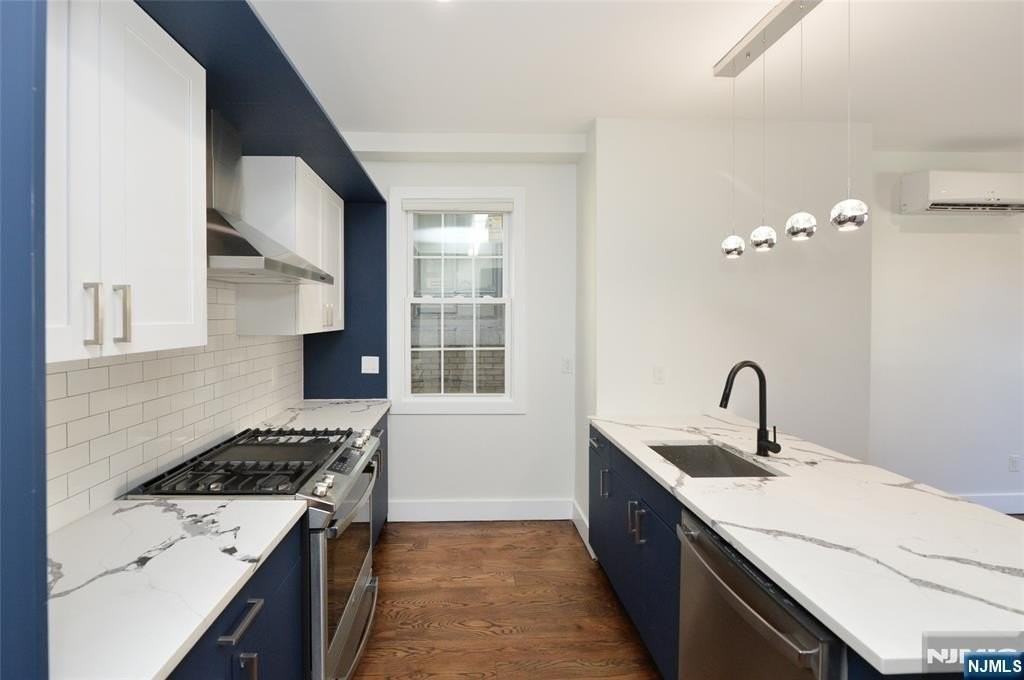 203 3rd St - Photo 5 of 22