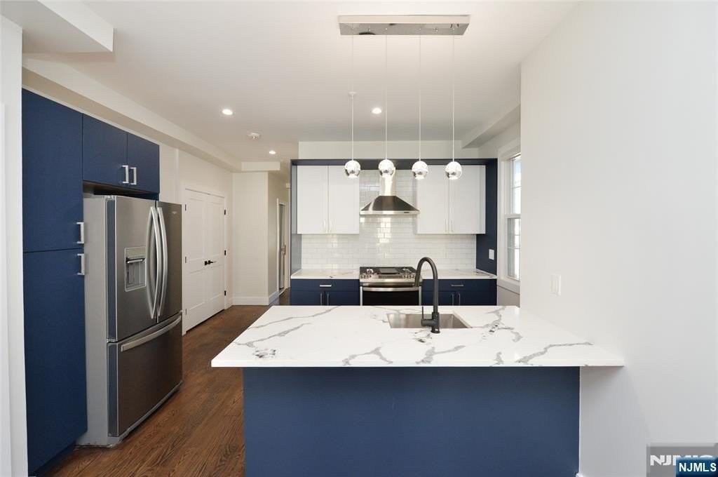 203 3rd St - Photo 6 of 22