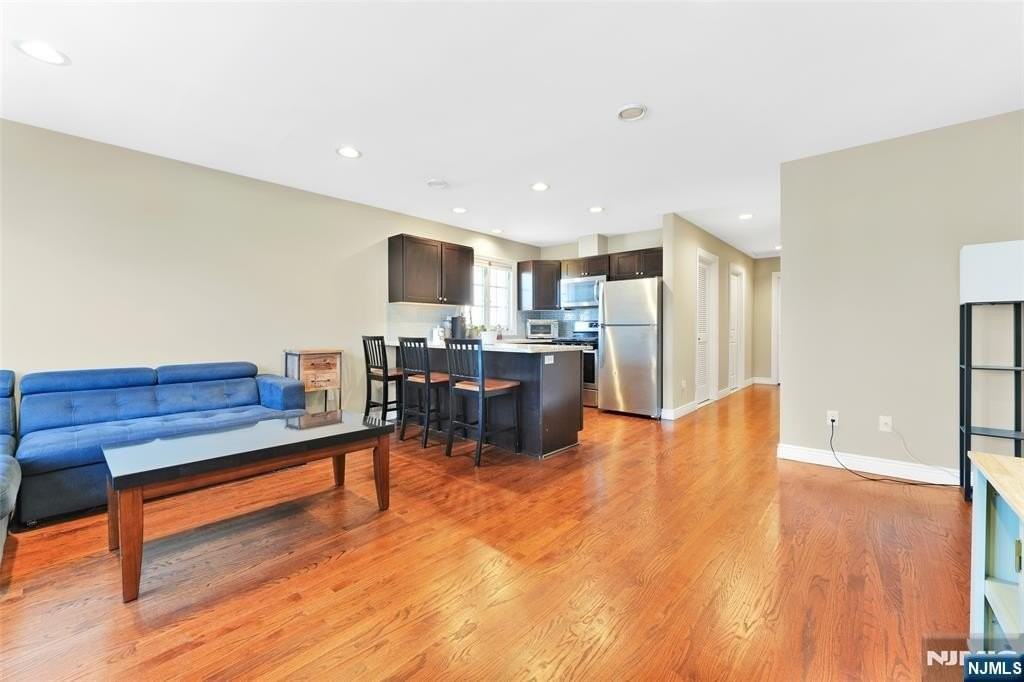 210 Hackensack St - Photo 2 of 15