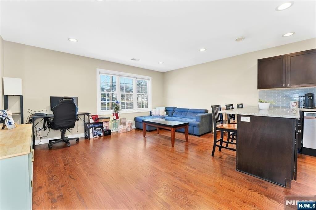 210 Hackensack St - Photo 3 of 15