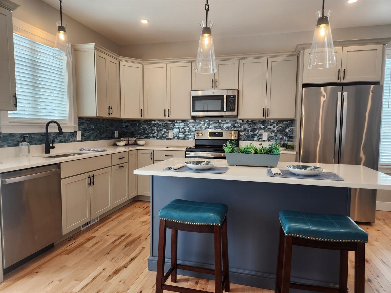 57 Evergreen Dr - Photo 3 of 22