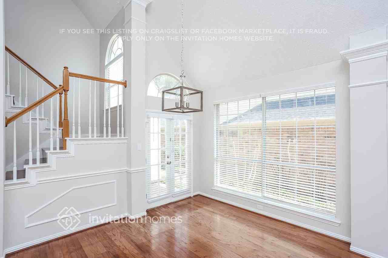 808 Olde Towne Dr - Photo 4 of 16