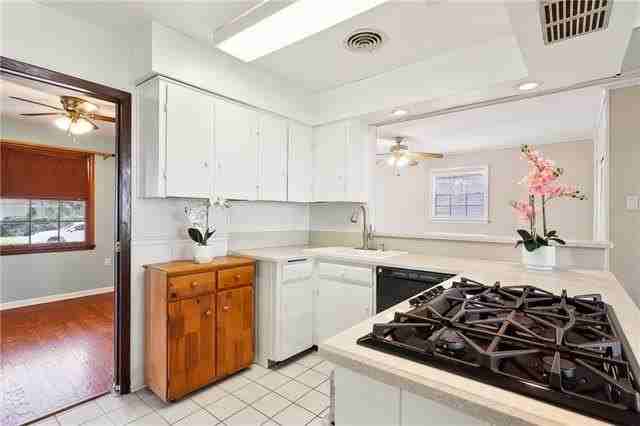 517 Beverly Garden Dr - Photo 5 of 11