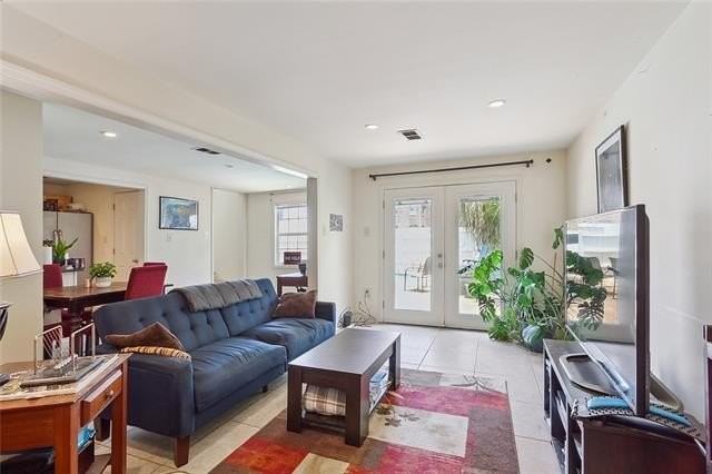 5526 Hewes St - Photo 5 of 17