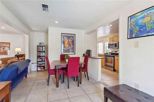 5526 Hewes St - Photo 6 of 17