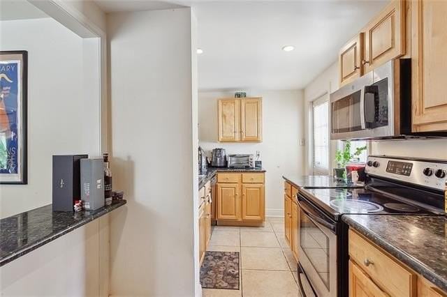 5526 Hewes St - Photo 7 of 17