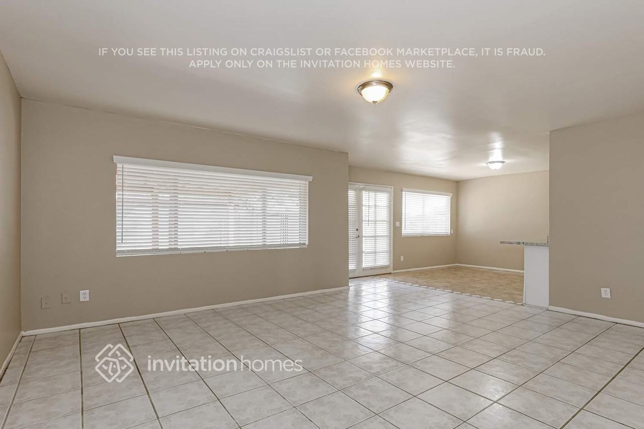 2202 W Charleston Ave - Photo 3 of 17