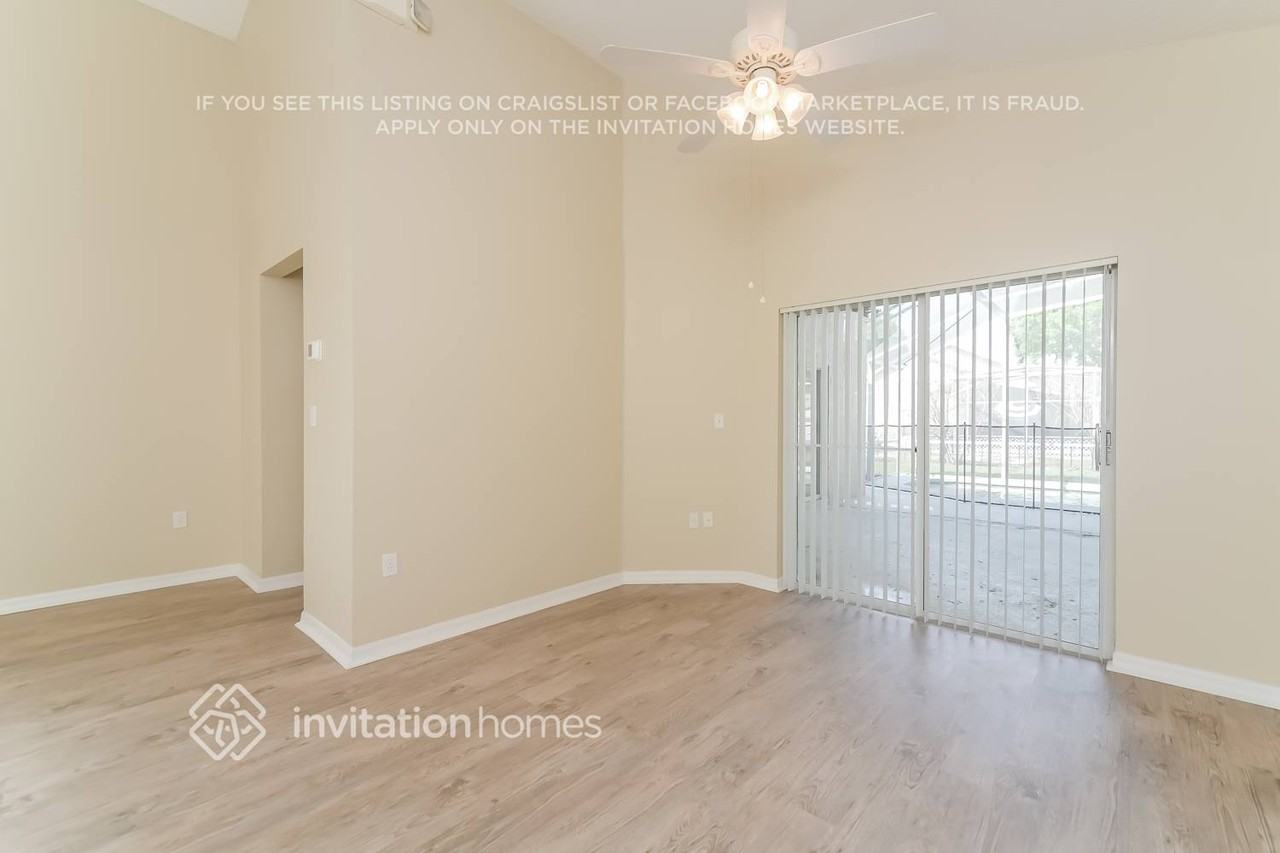 106 Quiet Oak Ct - Photo 3 of 17