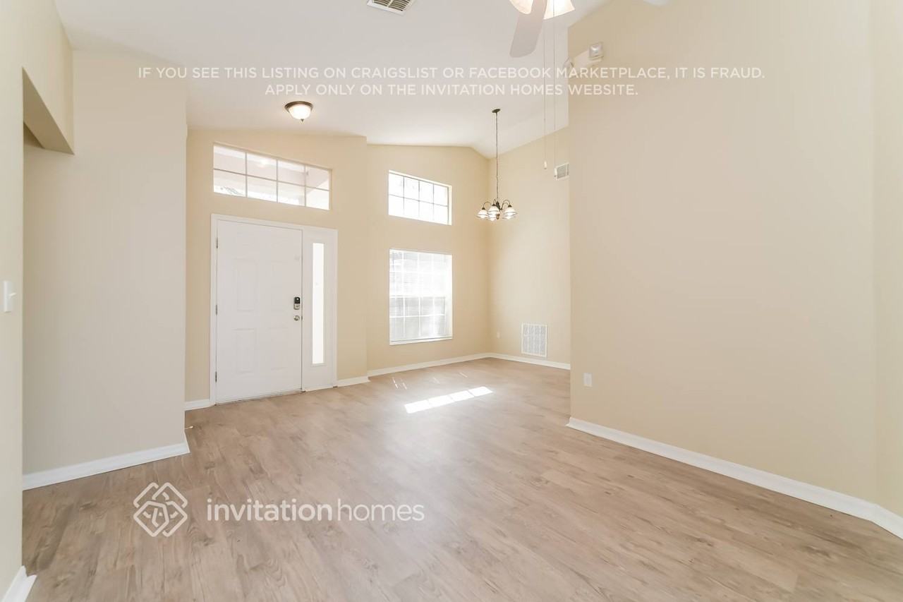 106 Quiet Oak Ct - Photo 4 of 17