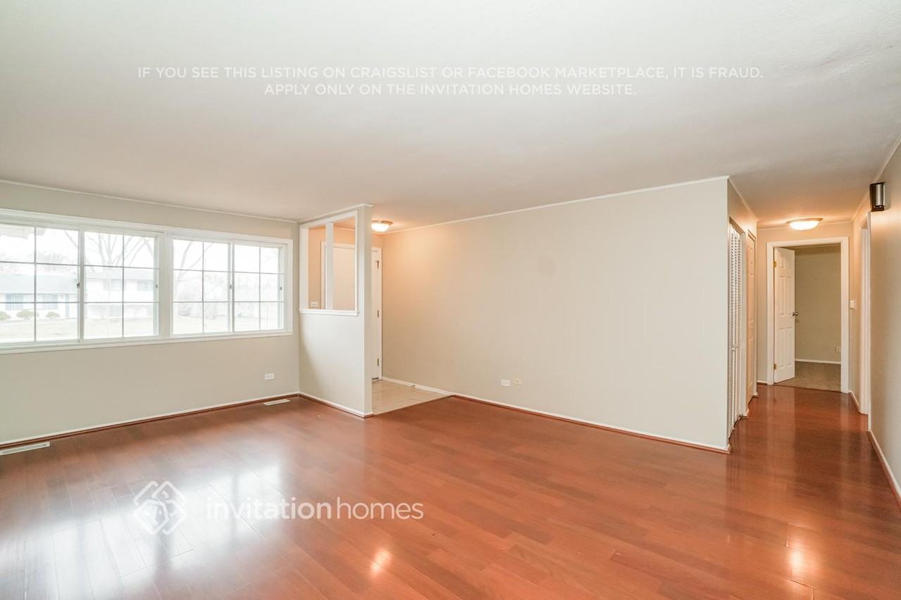 433 Janine Ln - Photo 5 of 17