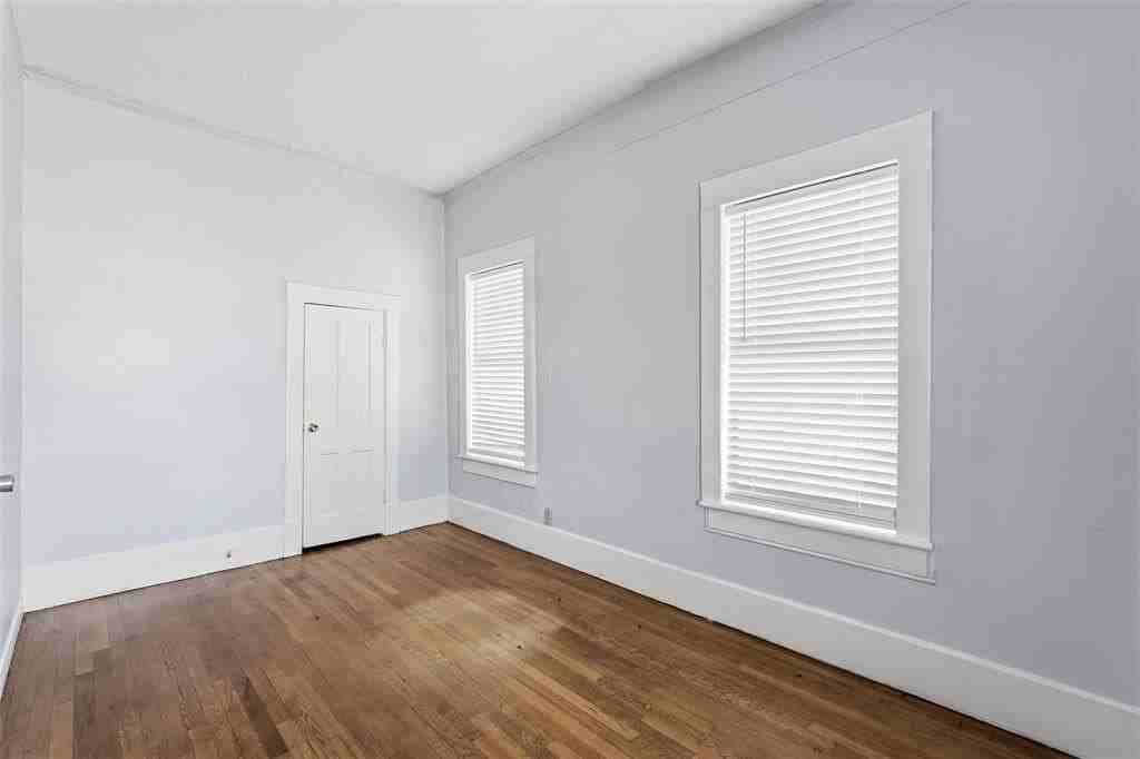 516 Mill St #B - Photo 3 of 17