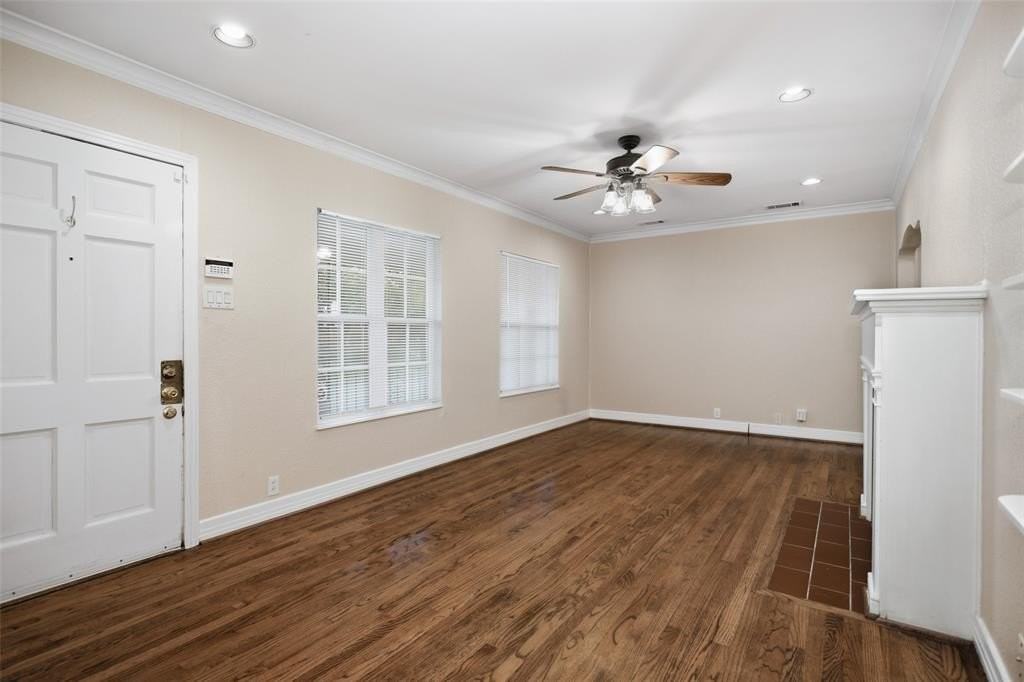 6219 Penrose Ave - Photo 4 of 30