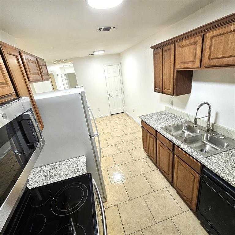 1810 Wiseman Ave - Photo 2 of 20