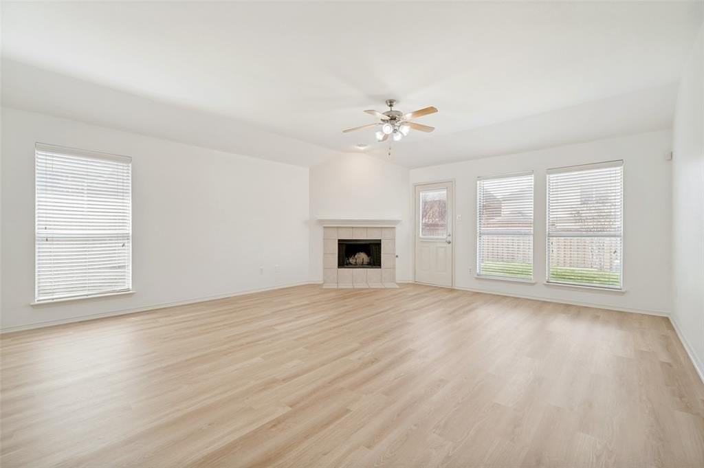 13575 Valley Mills Dr - Photo 4 of 18