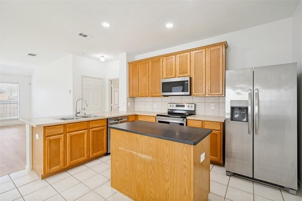 13575 Valley Mills Dr - Photo 5 of 18