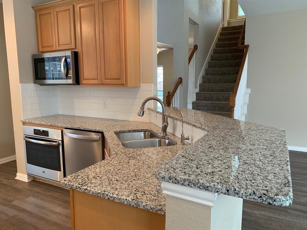 2644 Dunbar Dr - Photo 7 of 34