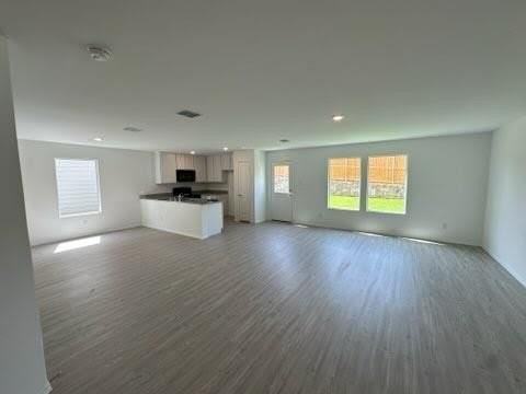 2940 Jet Wells Rd - Photo 2 of 12