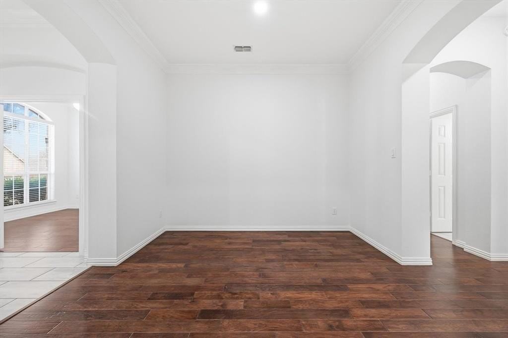 7105 Langmuir Dr - Photo 6 of 40