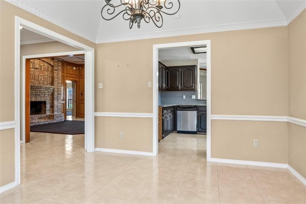 857 Clearwater Dr - Photo 4 of 40