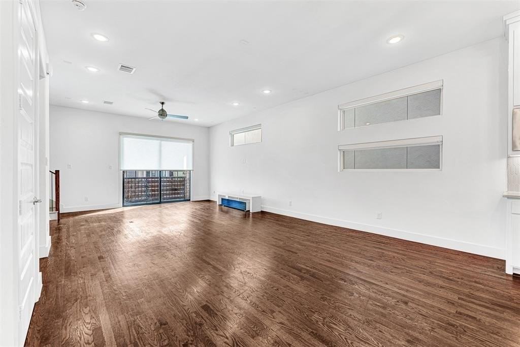 8008 Zeppos Dr - Photo 4 of 31