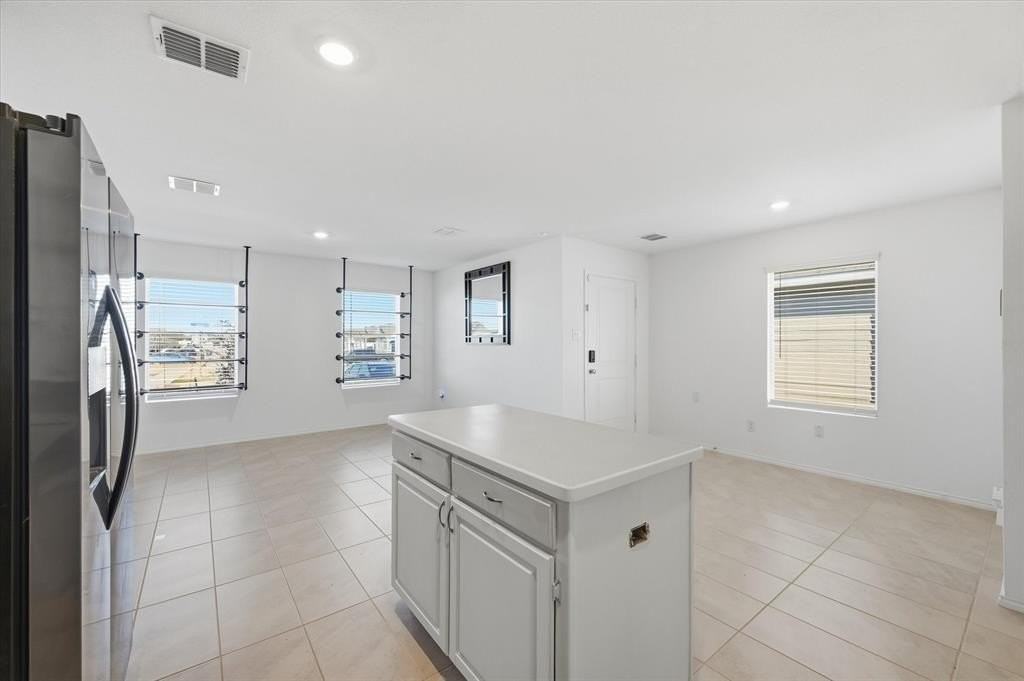 6739 Coulter Dr - Photo 3 of 16