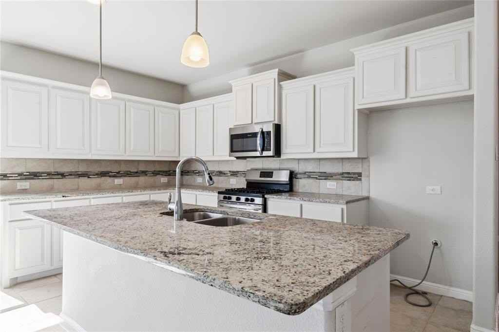 4017 Esker Dr - Photo 6 of 28