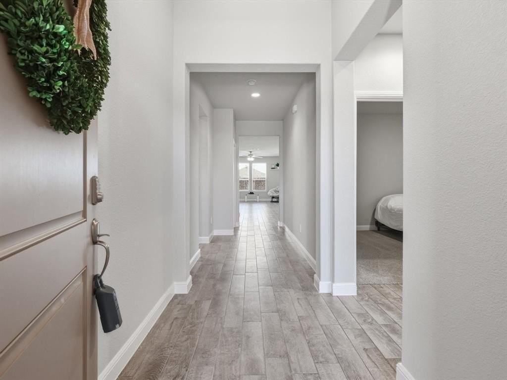 16032 Farringdon St - Photo 4 of 30