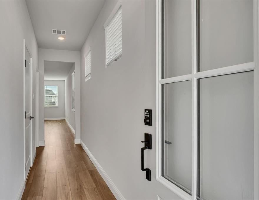 1718 Zachary Ave - Photo 3 of 36