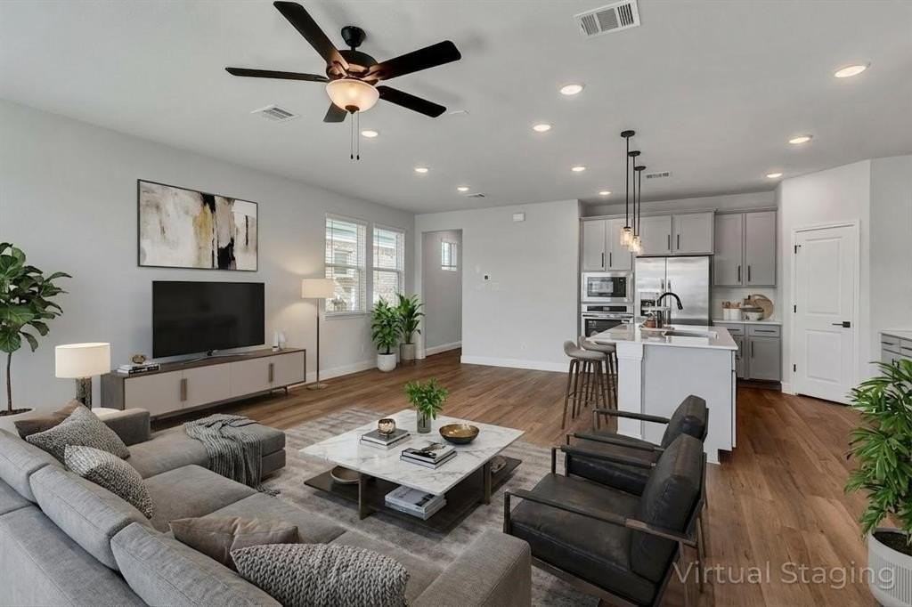 1718 Zachary Ave - Photo 4 of 36