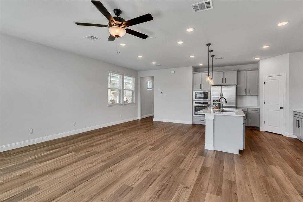 1718 Zachary Ave - Photo 5 of 36