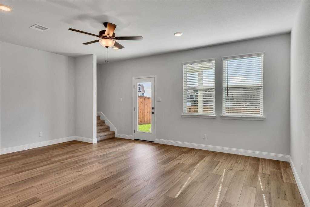 1718 Zachary Ave - Photo 7 of 36