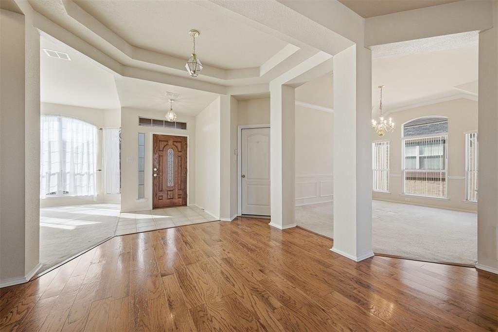 2229 White Rock Ln - Photo 3 of 21