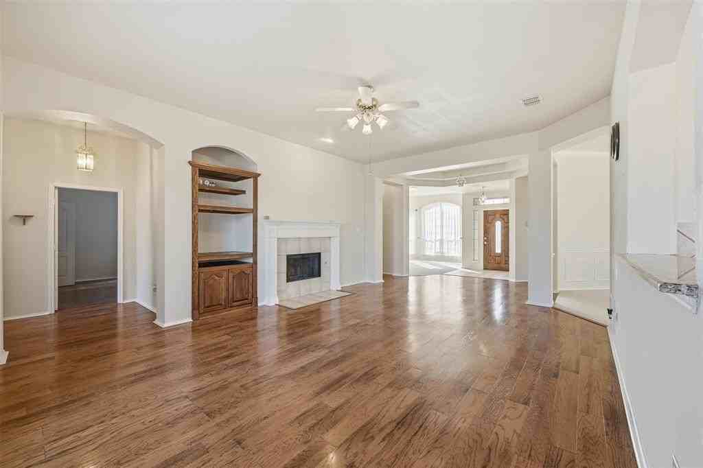 2229 White Rock Ln - Photo 4 of 21