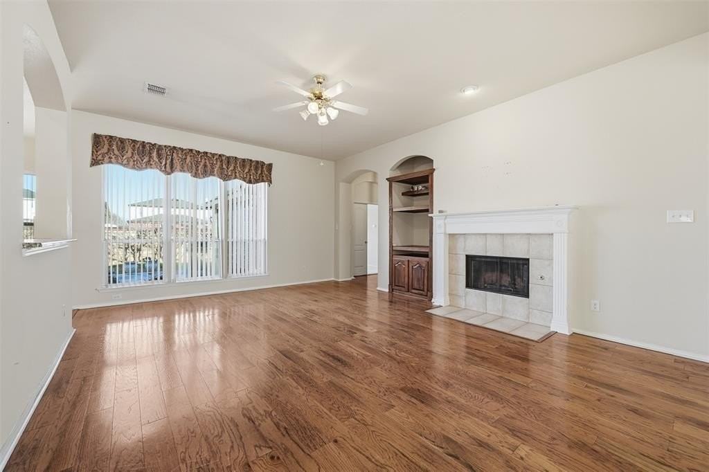 2229 White Rock Ln - Photo 5 of 21