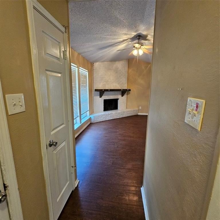 1402 Darr St #A - Photo 2 of 12