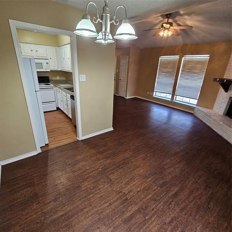 1402 Darr St #A - Photo 6 of 12