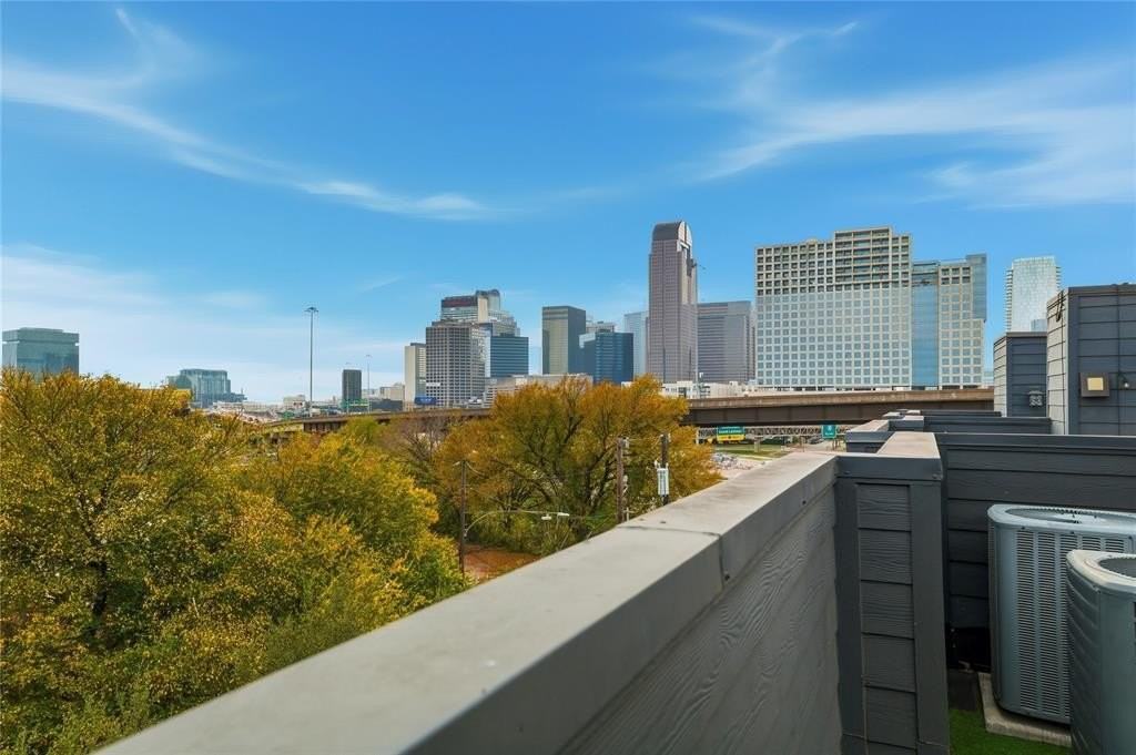 3008 Zenia Dr - Photo 7 of 31