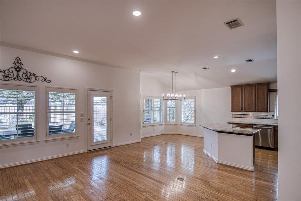 10009 Southpoint Ct - Photo 5 of 21