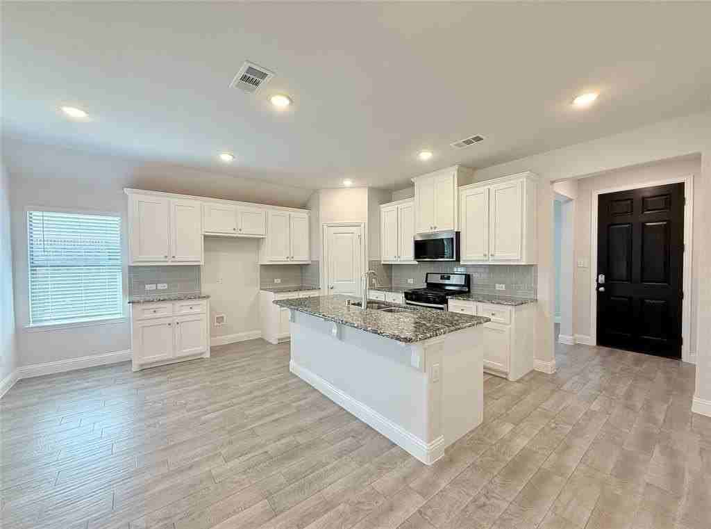 2305 Caroline St - Photo 3 of 35