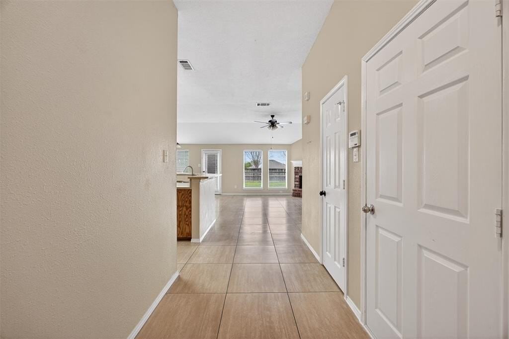 1507 Powder Horn Ln - Photo 3 of 26