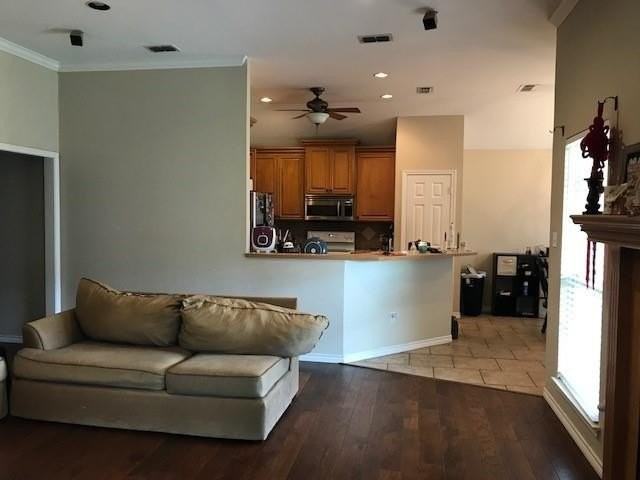 2233 Old Ironsides Rd - Photo 4 of 14