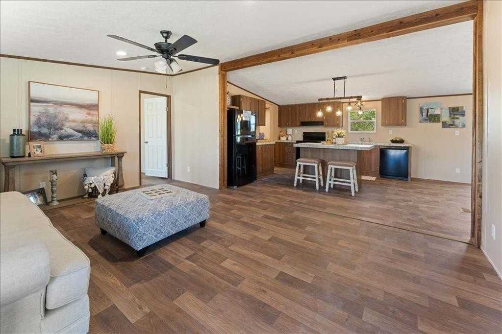 2437 County Road 4586 - Photo 7 of 39