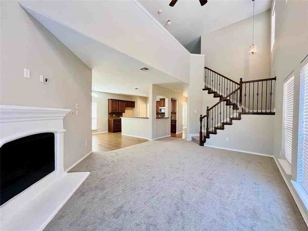 2228 Canyon Pt - Photo 4 of 38