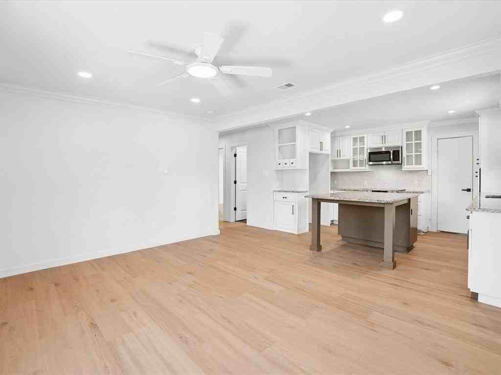 5544 Ranchero Ln - Photo 4 of 21