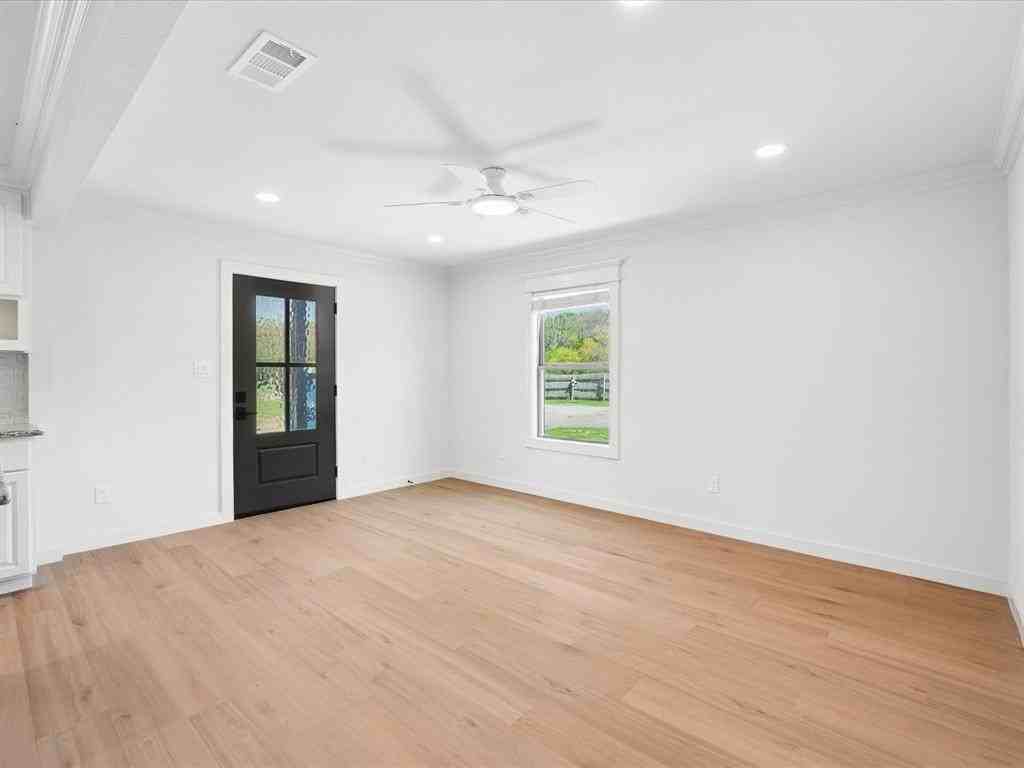 5544 Ranchero Ln - Photo 5 of 21