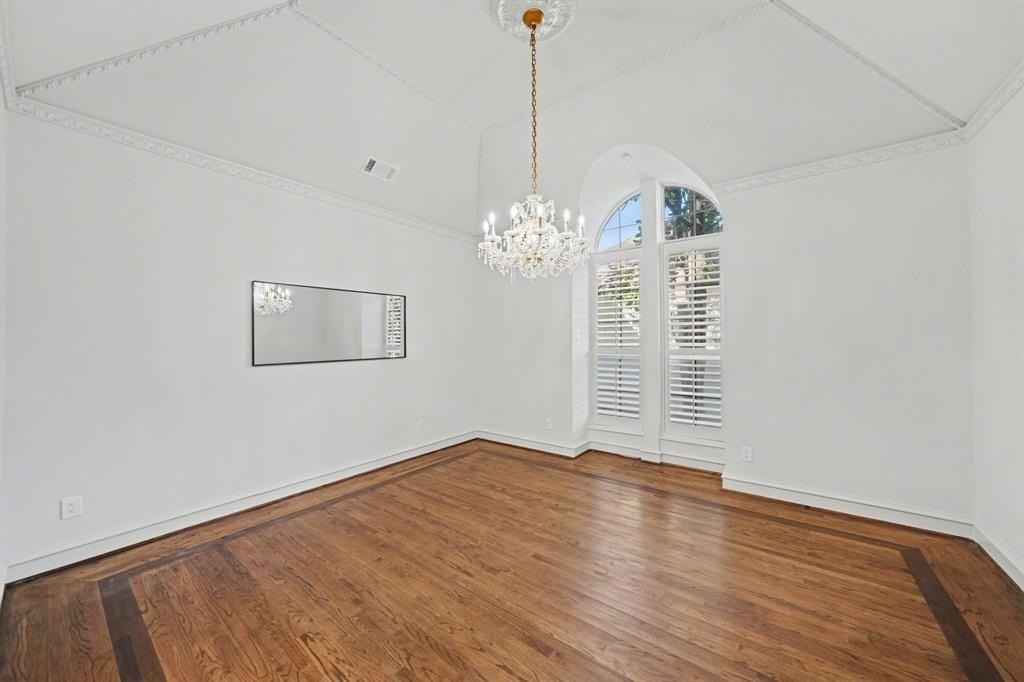 7012 Duffield Dr - Photo 6 of 25