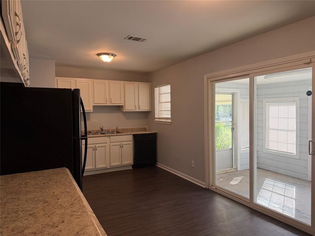 9478 Woodcrest Dr - Photo 3 of 13