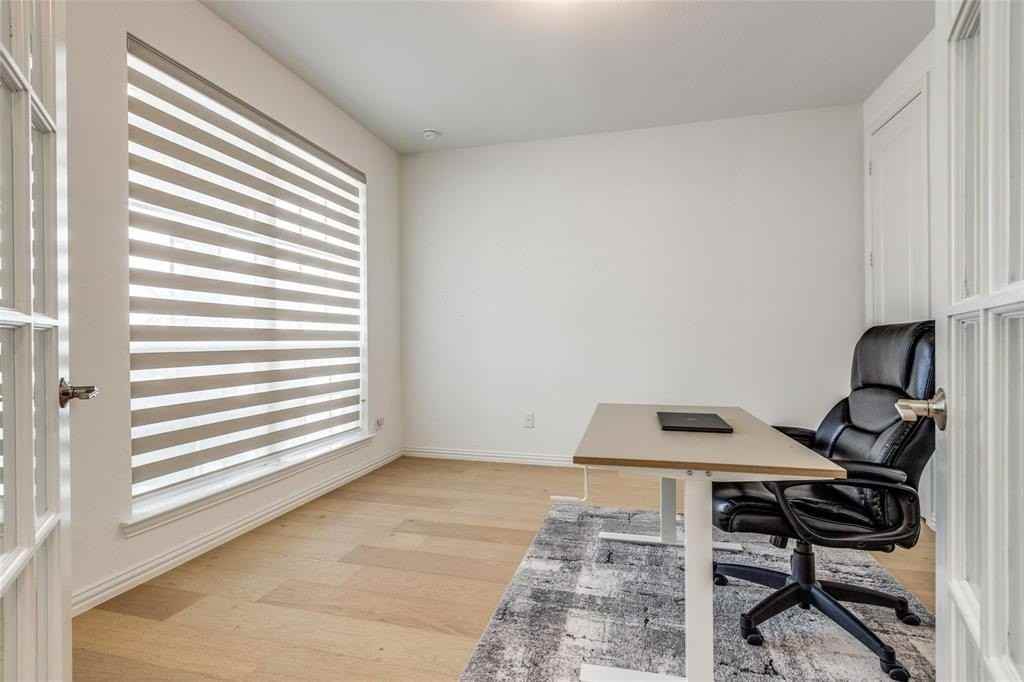 1631 Prairie Clover Rd - Photo 4 of 32