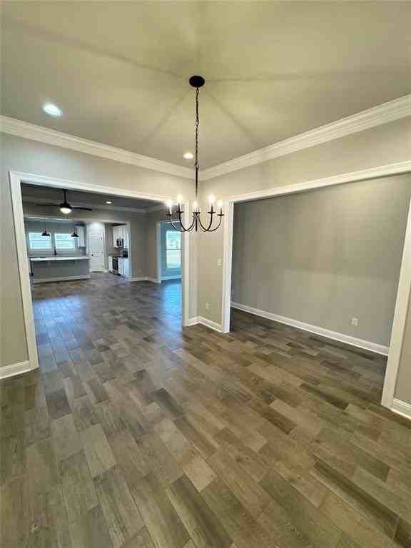 747 Crewe Lane - Photo 6 of 14